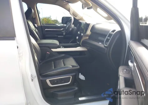 2019 Ram 1500 Laramie 4X2 5'7 Box z USA, uszkodzony, nr VIN 1C6RREJT4KN894519